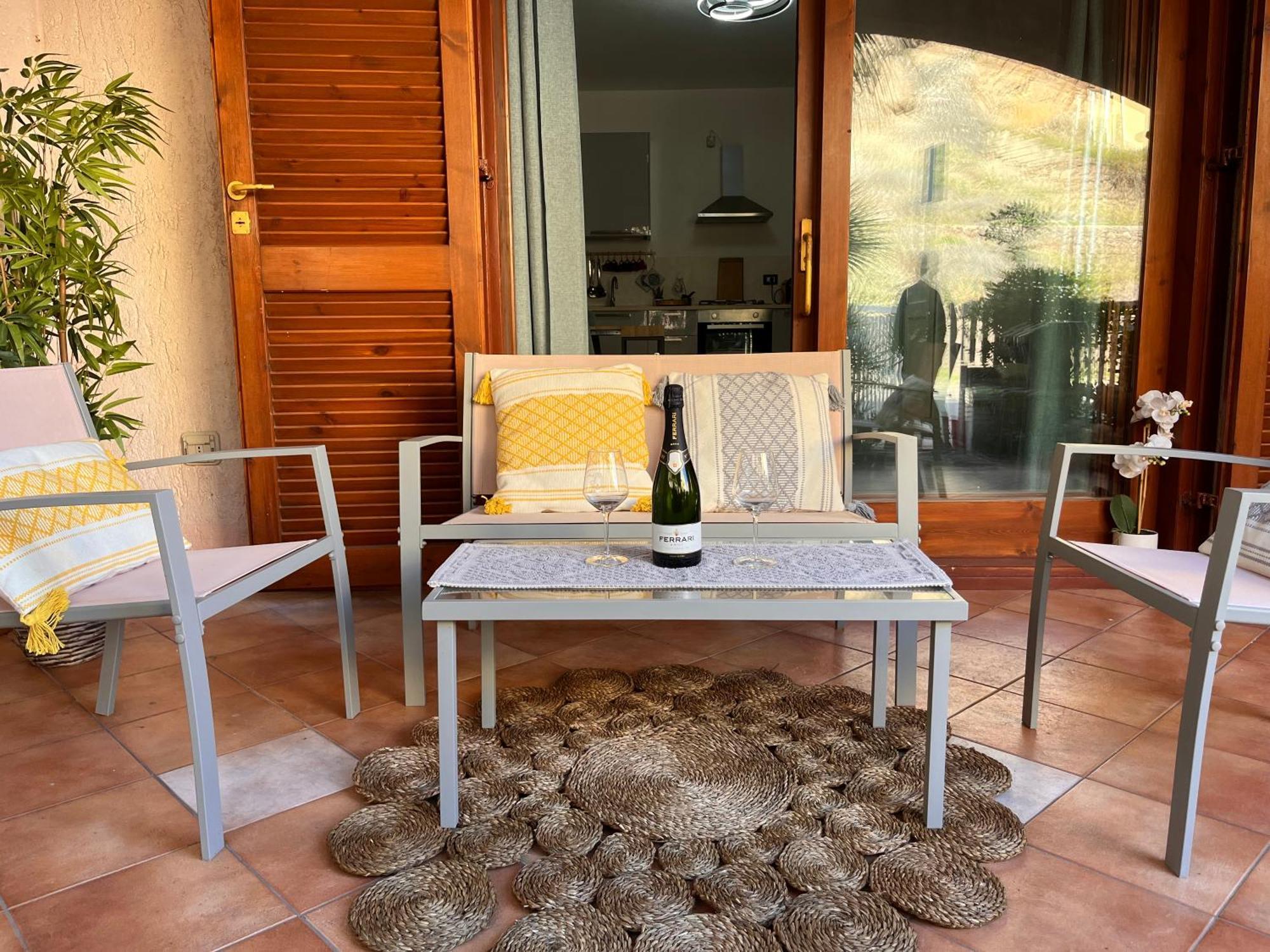Shardana 3 - Relax A Due Passi Dalla Spiaggia Castelsardo Exterior foto